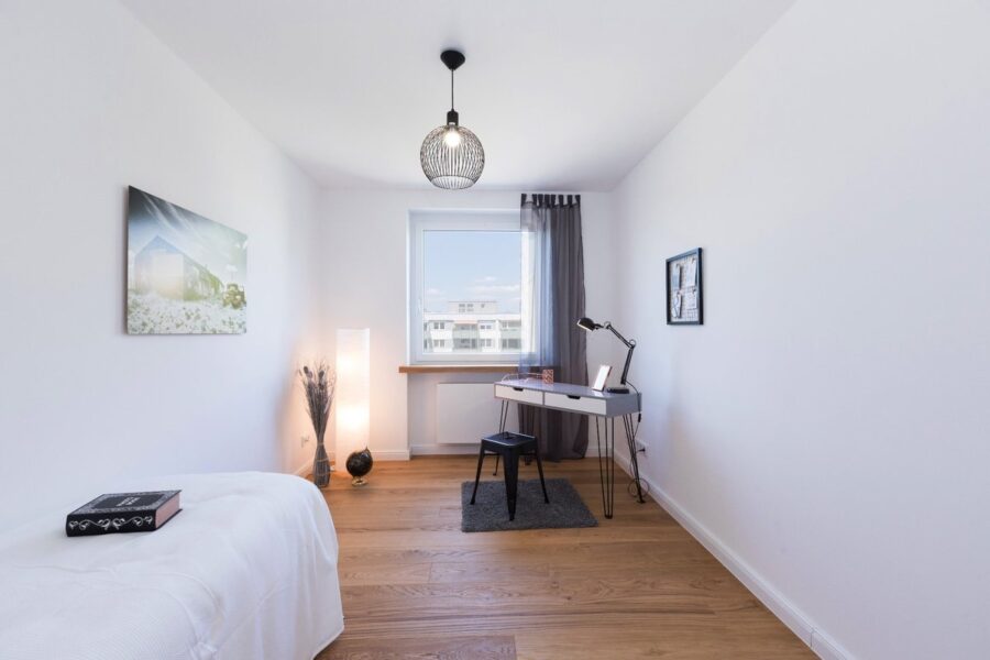Traumhafte 4,5-Zimmer Wohnung mit Balkon in Solln - Arbeitszimmer