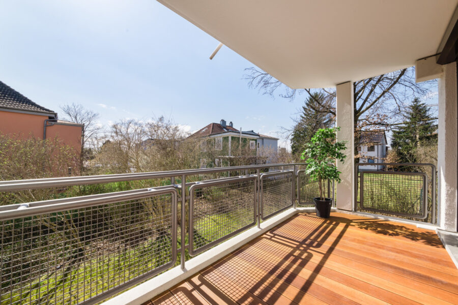 Top renovierte, bezugsfreie 3-Zimmerwohnung mit Südbalkon und guter Anbindung - Balkon