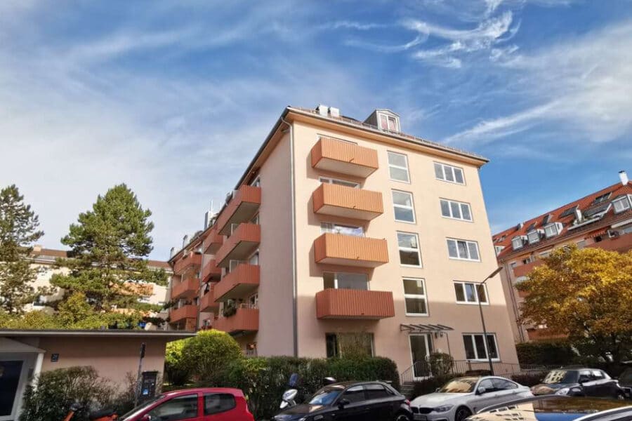 Zur Kapitalanlage! Vermietetes Apartment mit Balkon im Erbbaurecht in attraktiver Lage, 81543 München, Etagenwohnung