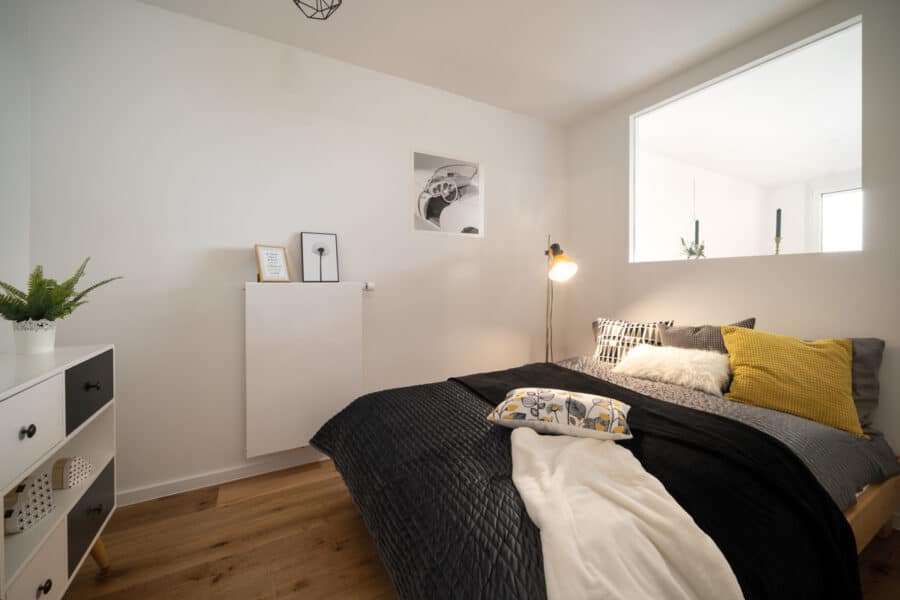 Wieder verfügbar! Bezugsfertiges und renoviertes Apartment mit Schlafraum und Süd-Balkon - Schlafraum