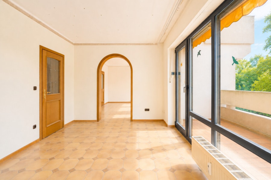 Ihr neues Zuhause in Harlaching: 4 Zimmer, 2 Balkone und großer Keller, 81545 München / Harlaching, Etagenwohnung