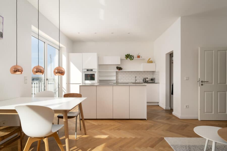 Moderne und vollständig renovierte 3-Zimmerwohnung mit einzigartigem Blick ins Stadion, 81539 München, Wohnung