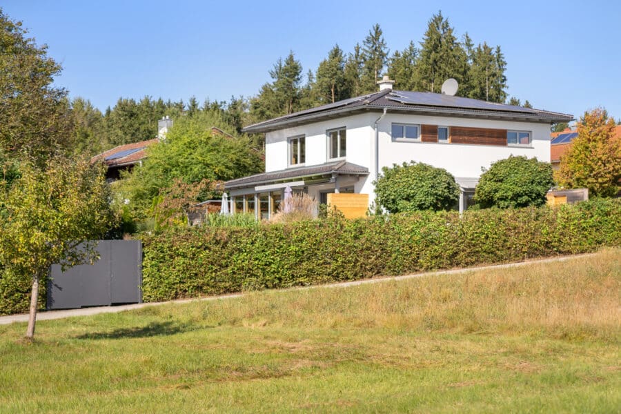 Luxuriöses Einfamilienhaus in Seenähe nahe der Wasserburger Altstadt in Bestlage von Penzing - Idyllische Umgebung