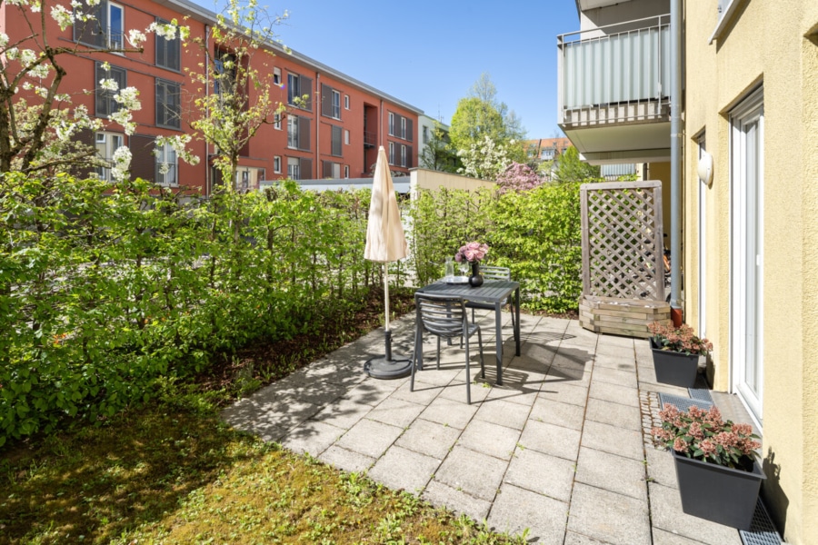 Mitten in der Stadt & ruhig zugleich: Gartenwohnung in Bestlage am Schwabinger Tor, 80804 München, Erdgeschosswohnung