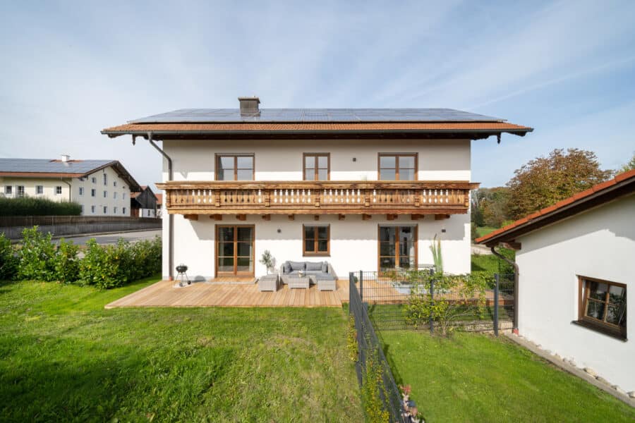 Liebevoll saniertes Einfamilienhaus mit schöner Einliegerwohnung in Emmering - SCHÖNES BAUERNHAUS
