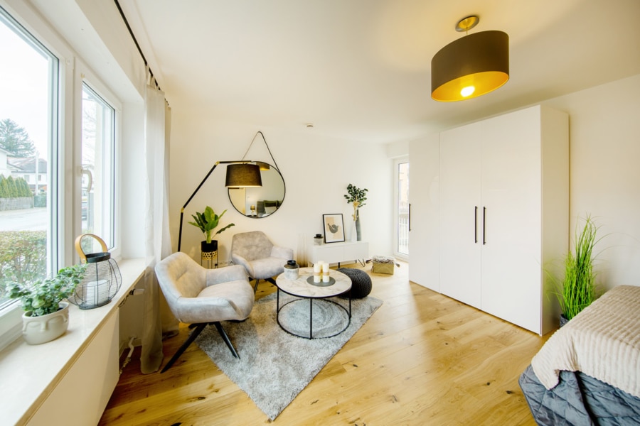 Zum Sofortbezug: Renoviertes 1-Zimmer Apartment mit neuer Küche im Herzen von Riem, 81829 München, Etagenwohnung