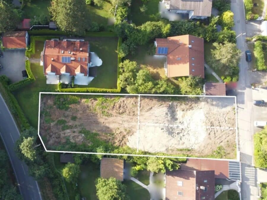 Wohnen am Ammersee! Neue Doppelhaushälfte inkl. großem Grundstück - Blick von oben auf das Grundstück