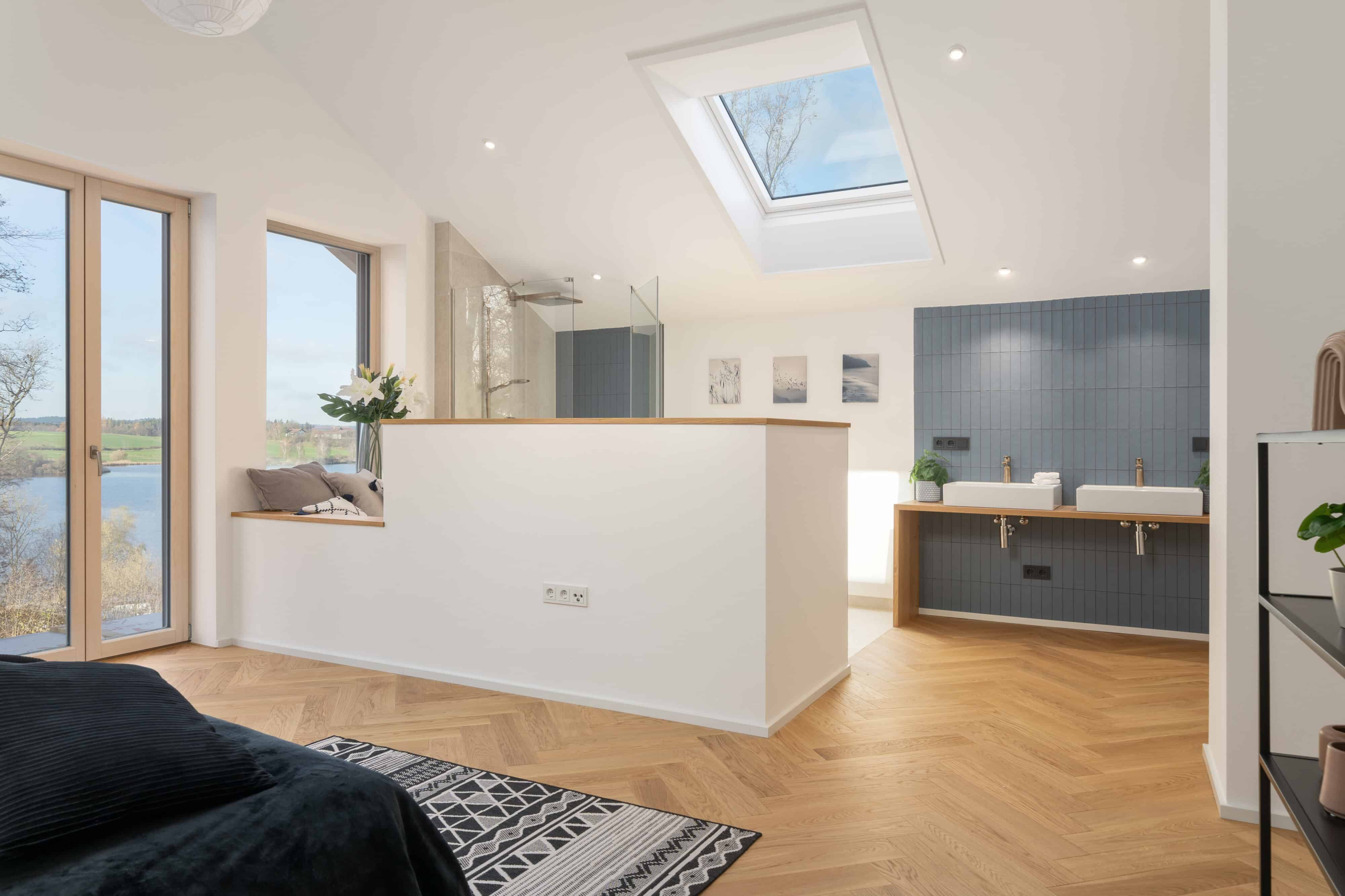 Seeblick! Einzigartiges Einfamilienhaus mit Einliegerwohnung