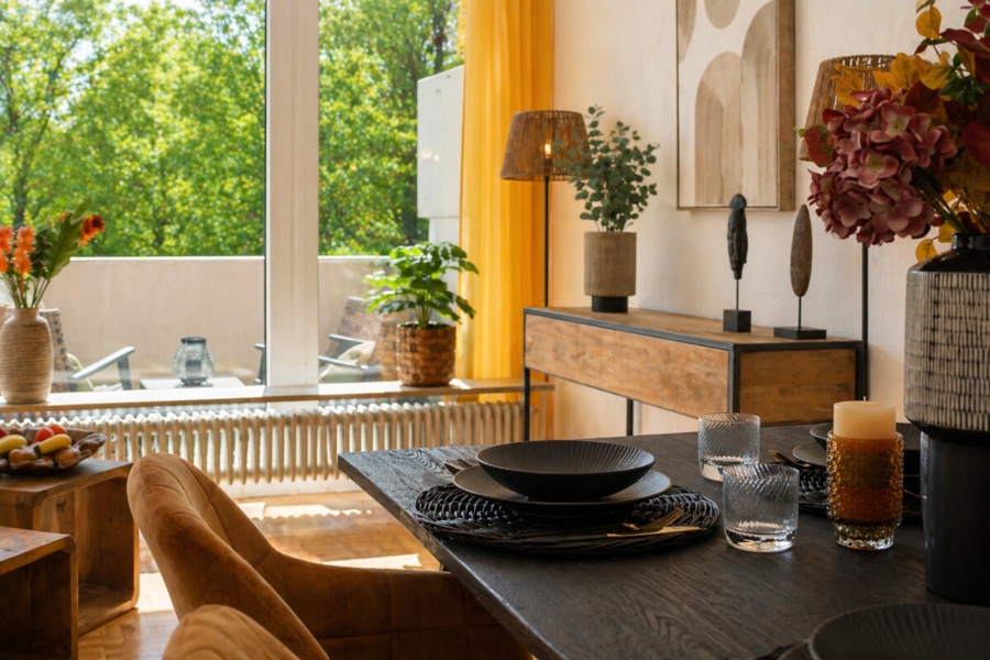 Selten in München: Uneinsehbare Wohnung mit Balkon ins Grüne, 81737 München, Etagenwohnung