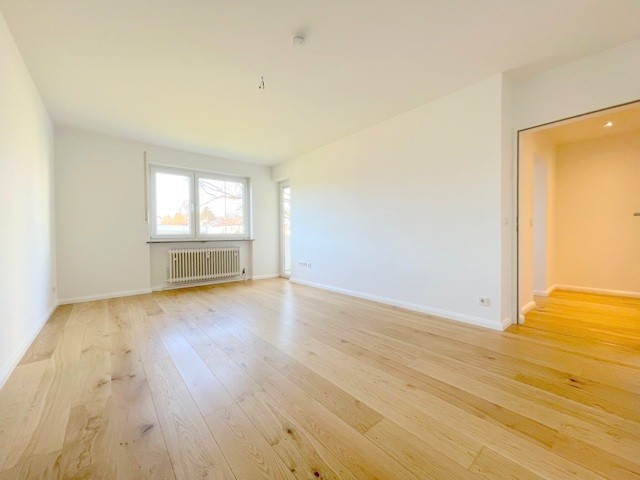 Hochwertig renovierte 3-Zimmer-Wohnung mit Westbalkon in Forstenried, 81475 München, Wohnung