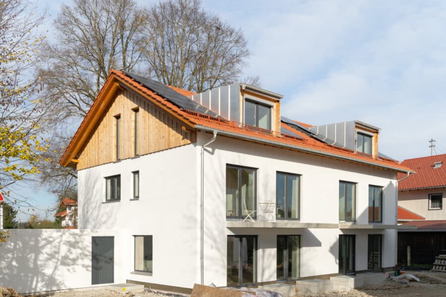 Neubau: Bezugsfertiges exklusives Stadthaus mit anspruchsvoller Ausstattung - Hausansicht Außen