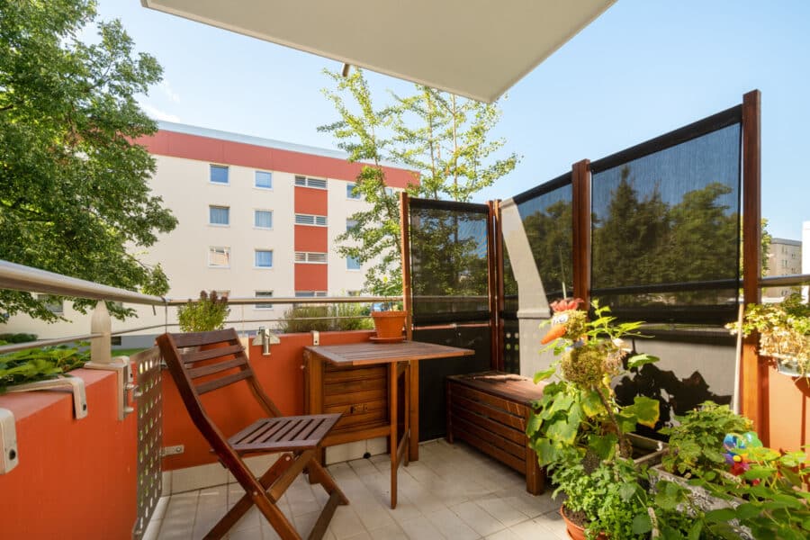 Ruhige, lichtdurchflutete und zentral gelegene 4-Zimmer Wohnung im Grünen – frisch renoviert - Ruhig und Idyllisch - Ihr Balkon