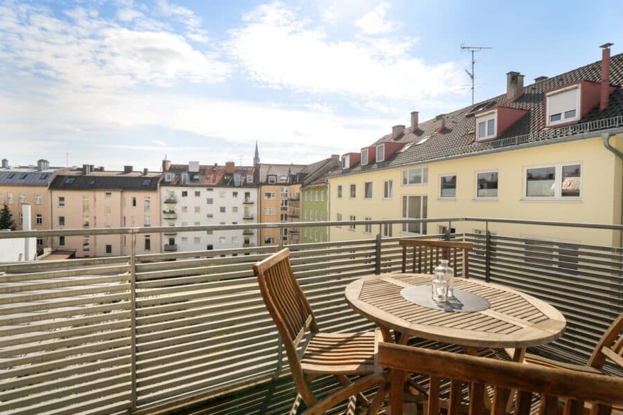 Ihr 2-Zimmer Wohn(t)raum mitten in München mit großem und ruhigem Balkon, 81543 München, Etagenwohnung