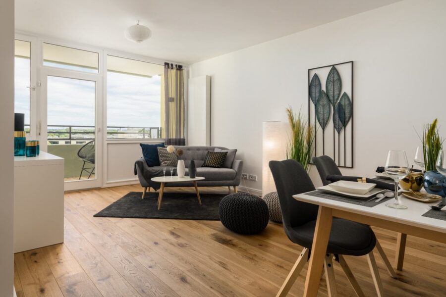 Traumhafte 3-Zimmer Wohnung mit Balkon und Bergblick zum Erstbezug nach Renovierung - Bild