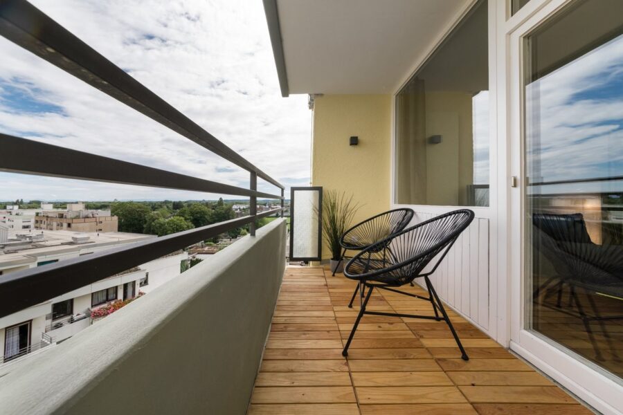 Traumhafte 3-Zimmer Wohnung mit Balkon und Bergblick zum Erstbezug nach Renovierung - Balkon