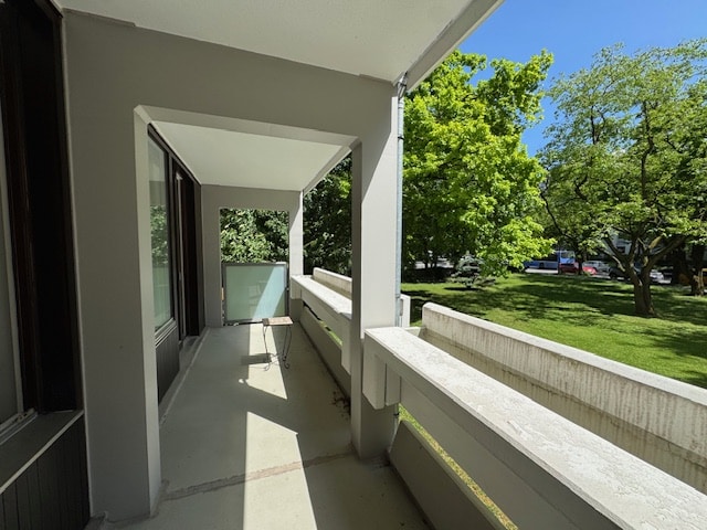 3-Zimmer-Wohnung renoviert im Arabellapark – 2 Balkone – Derzeit vermietet, 81925 München / Arabellapark, Etagenwohnung